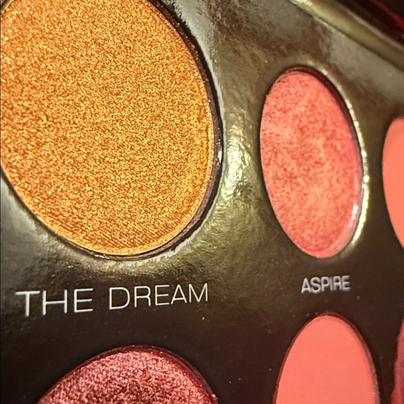 WOW POSHMARK - Authentic Sydney Grace  Pan Eyeshadow Palette - Picture 11 of 14